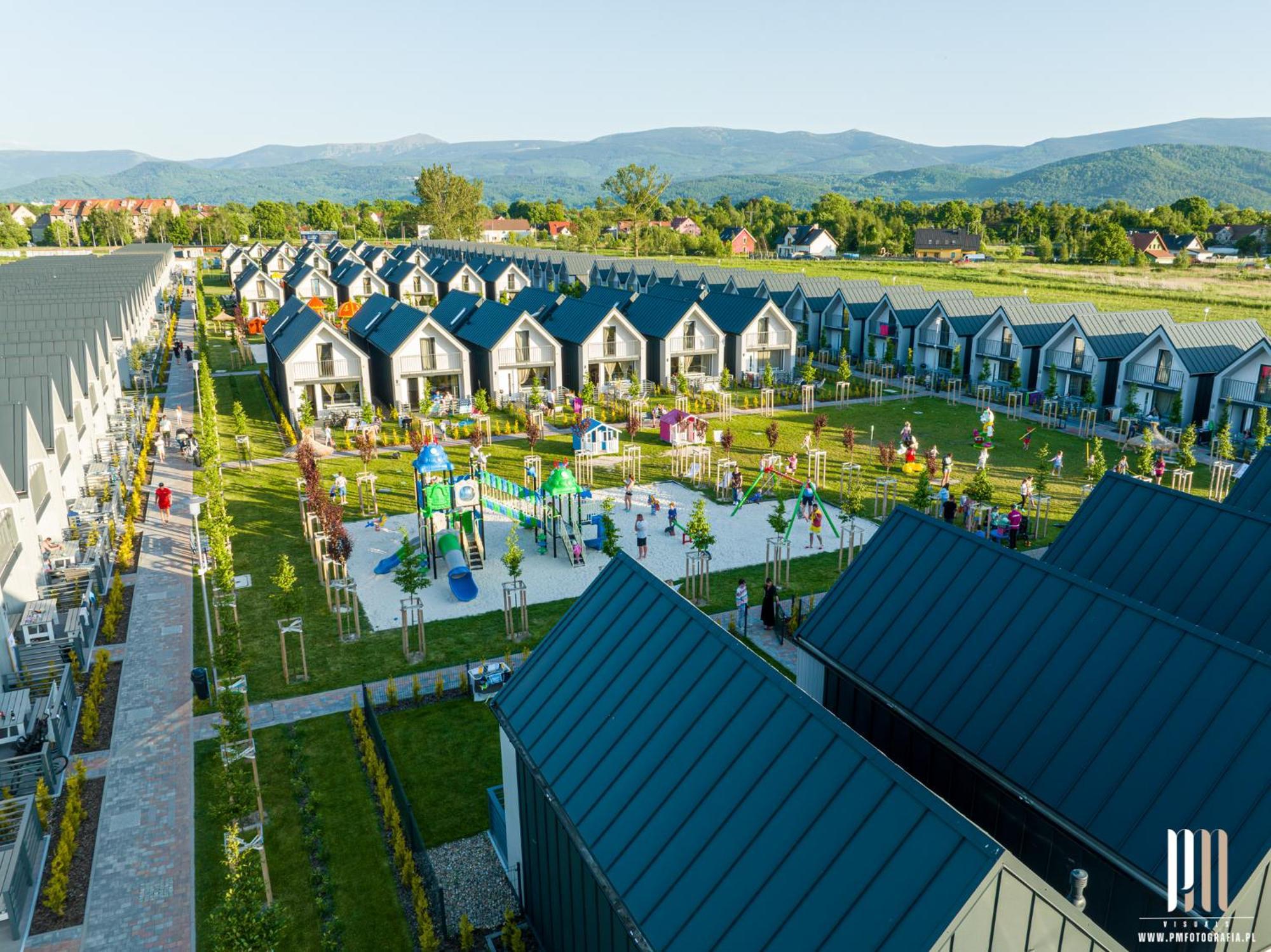 Holiday Park & Resort Cieplice Zdroj Jelenia Gora Exterior photo